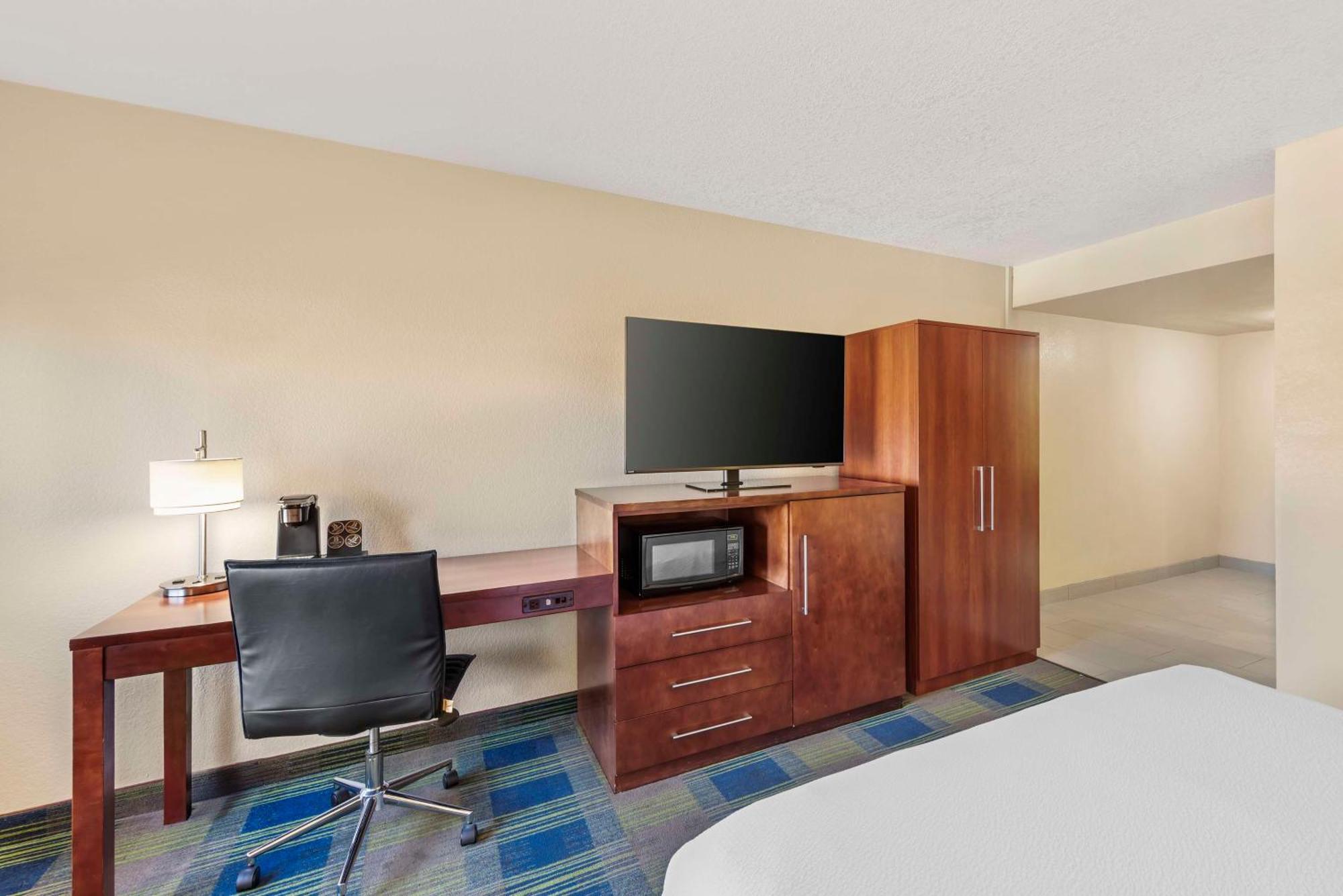 Hotel Western Heritage Ontario 3*