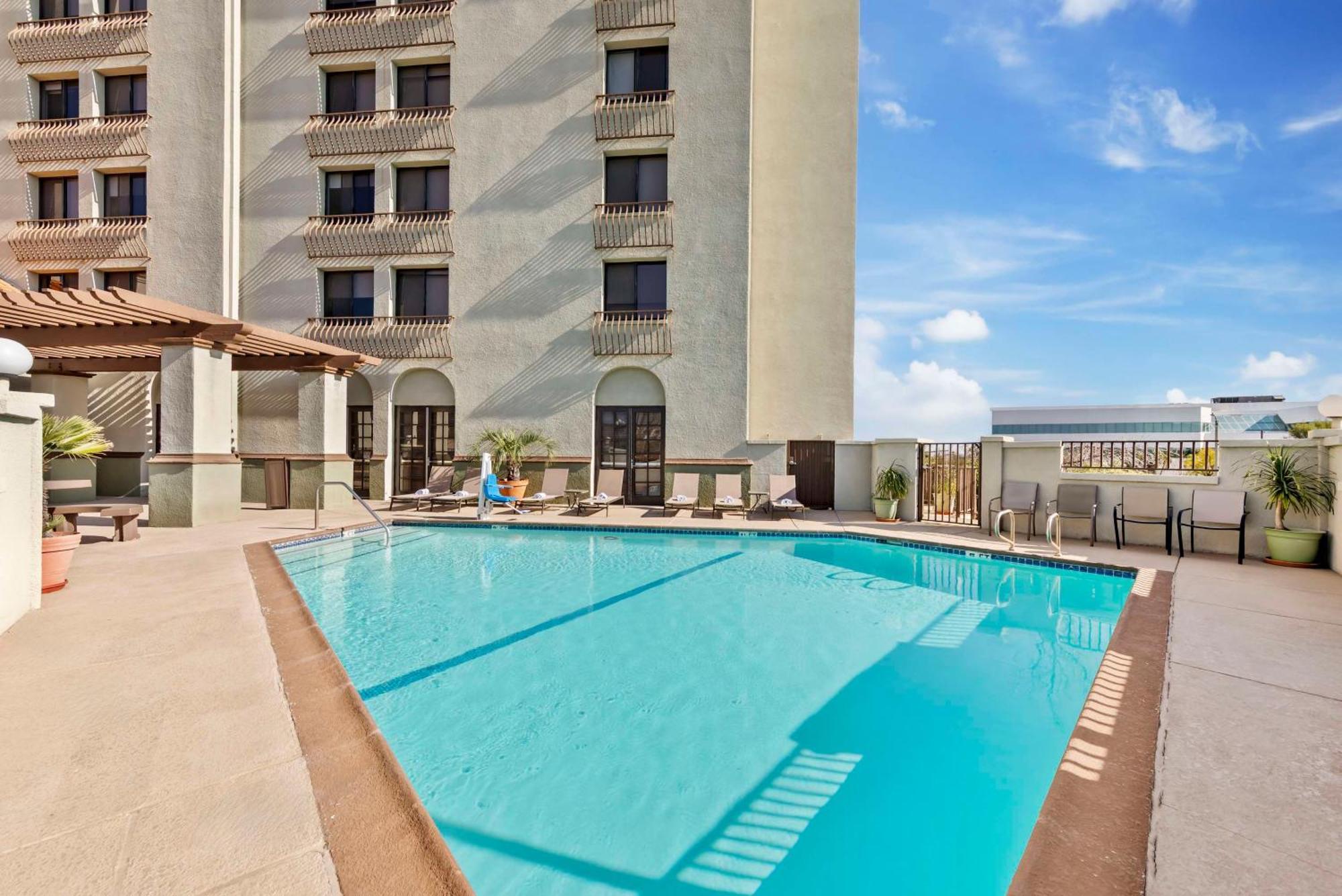 Western Heritage Ontario 3* Rancho Cucamonga